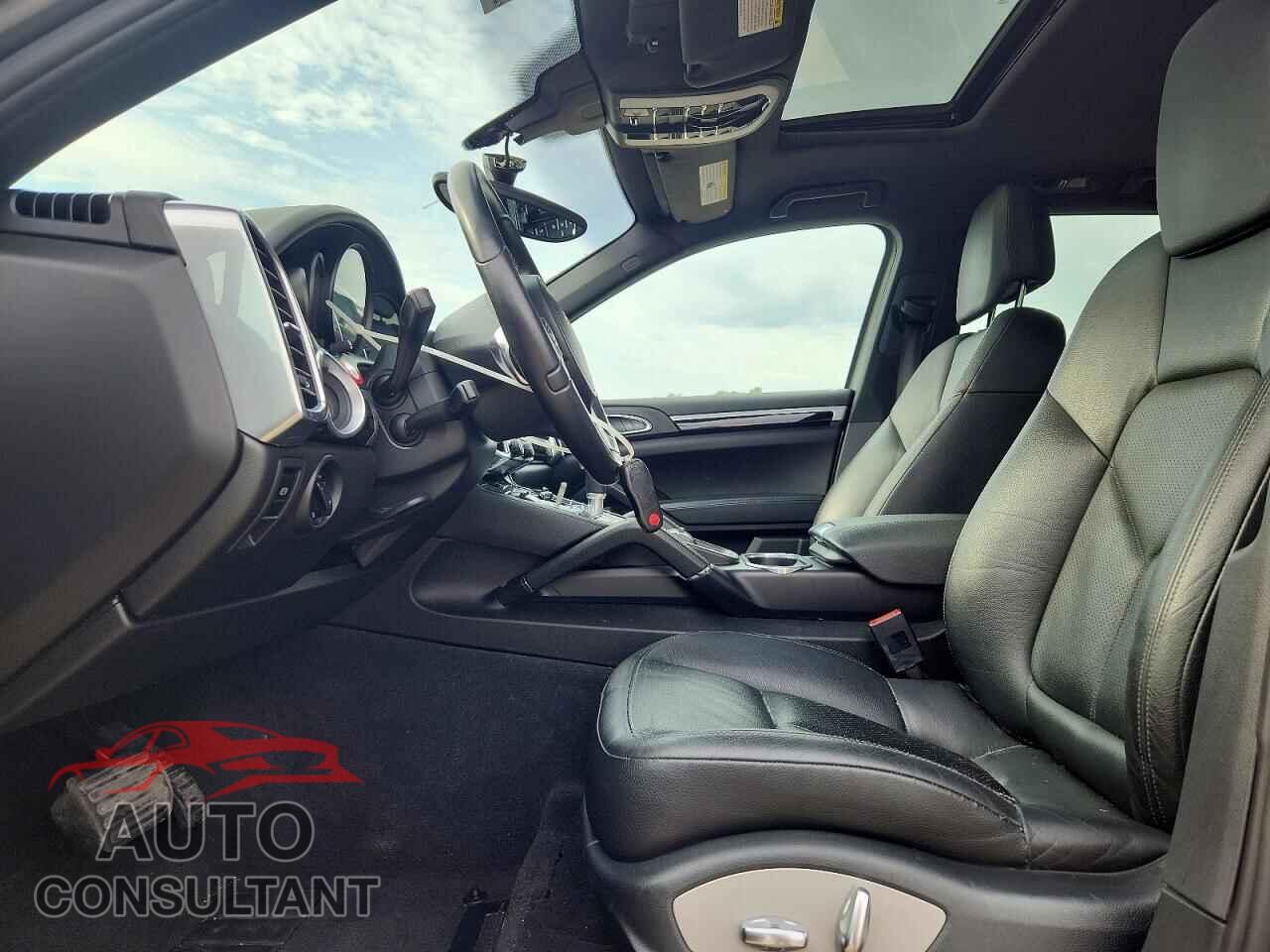 PORSCHE CAYENNE 2012 - WP1AA2A22CLA10804