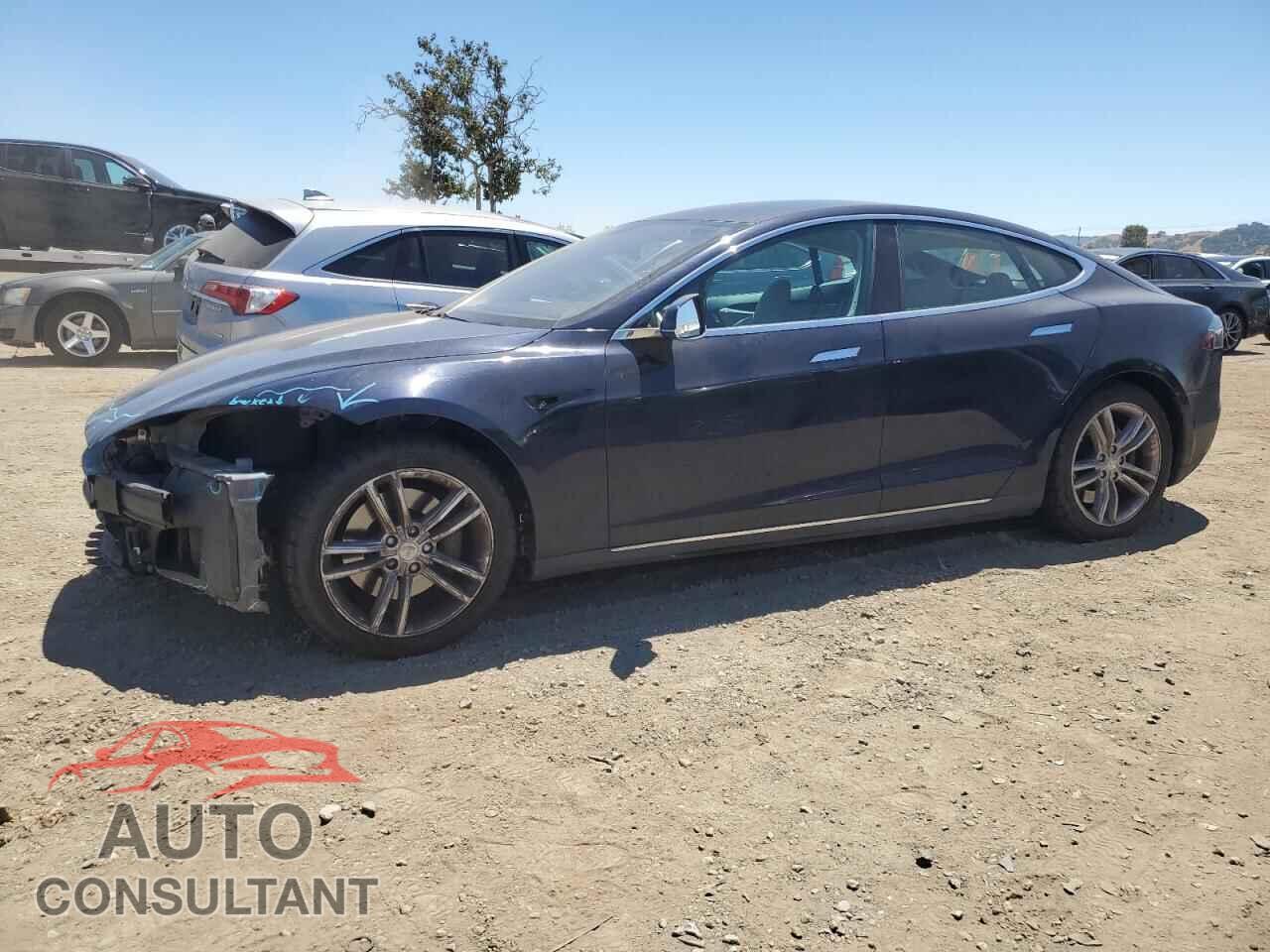 TESLA MODEL S 2013 - 5YJSA1CN2DFP09118