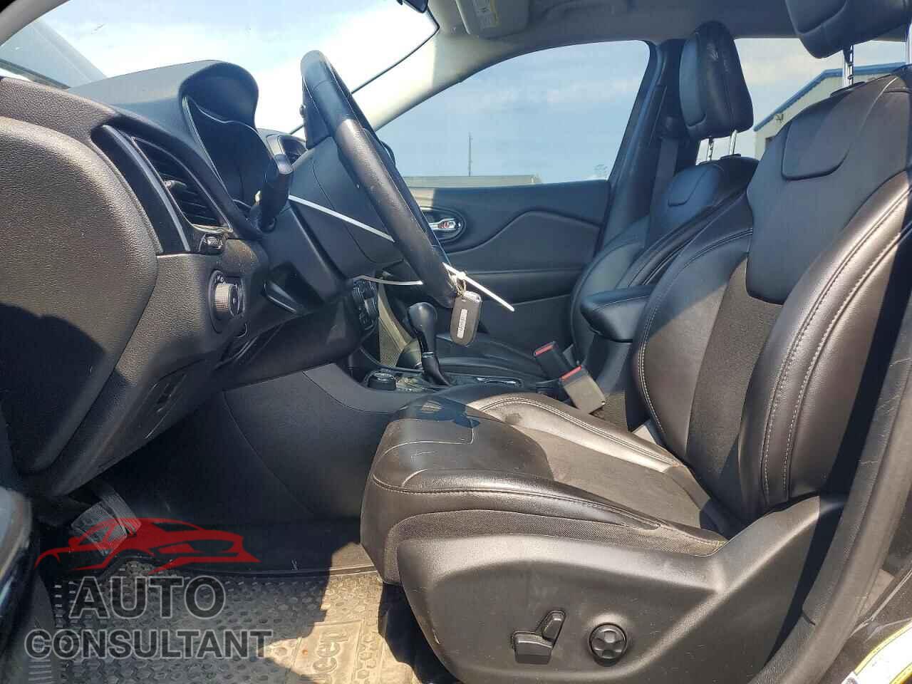 JEEP CHEROKEE 2019 - 1C4PJMLX0KD282065