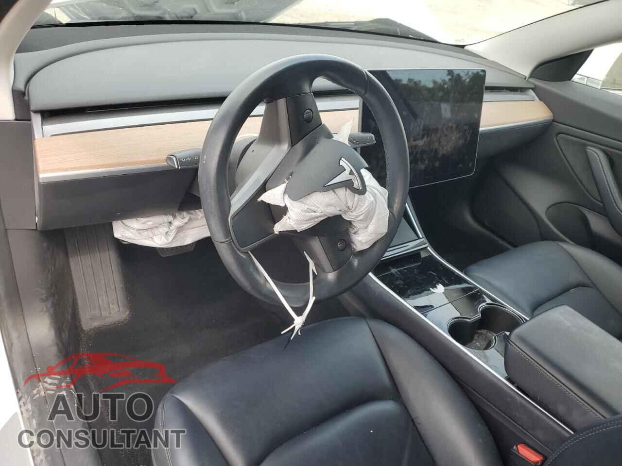 TESLA MODEL 3 2018 - 5YJ3E1EAXJF057704