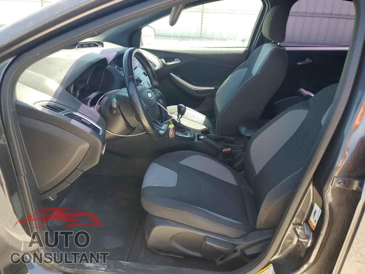 FORD FOCUS 2015 - 1FADP3L92FL384112