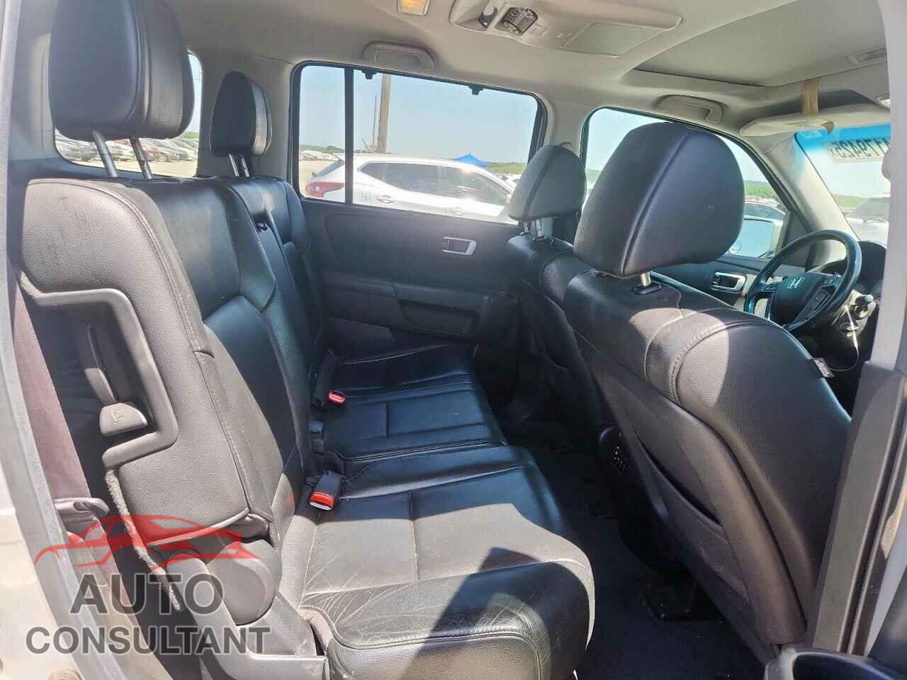 HONDA PILOT 2012 - 5FNYF3H99CB020596
