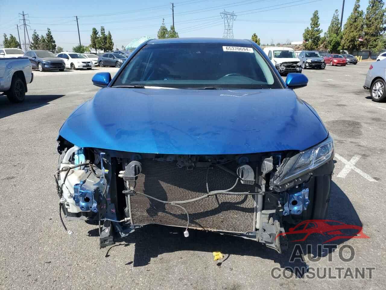 TOYOTA CAMRY 2018 - 4T1B11HK6JU088222