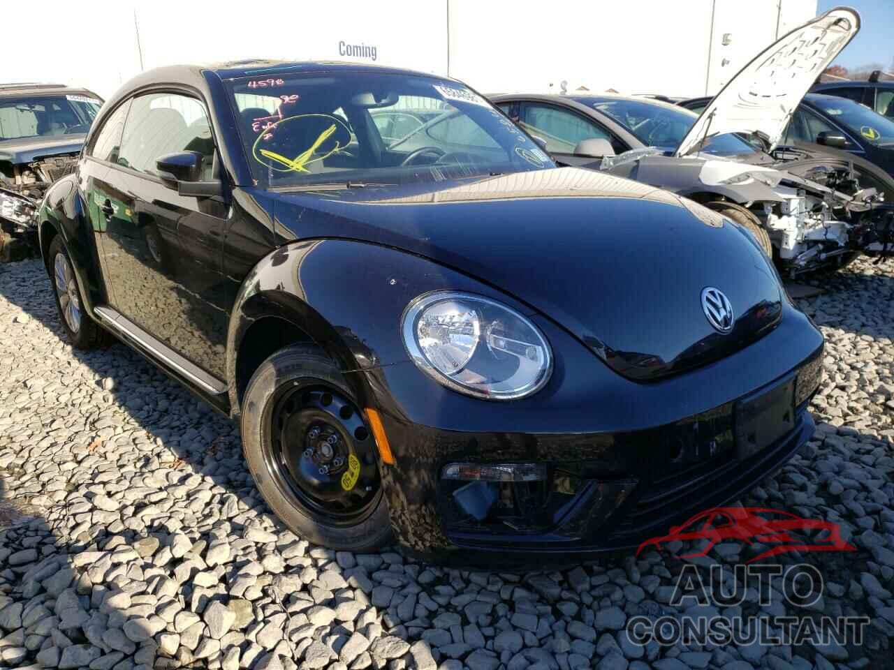 VOLKSWAGEN BEETLE 2019 - 3VWFD7AT3KM715979