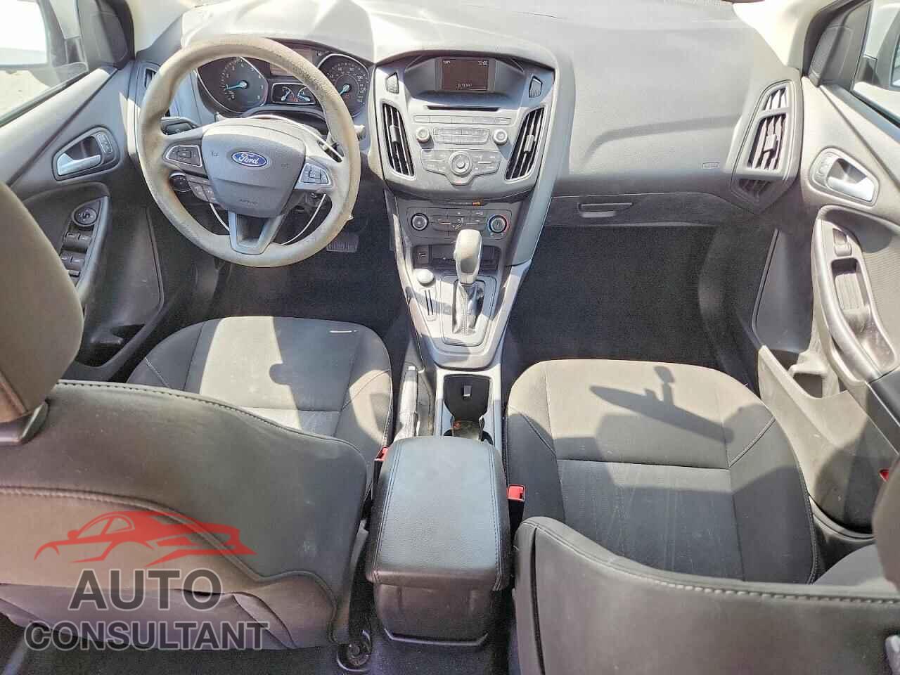FORD FOCUS 2017 - 1FADP3F21HL248247