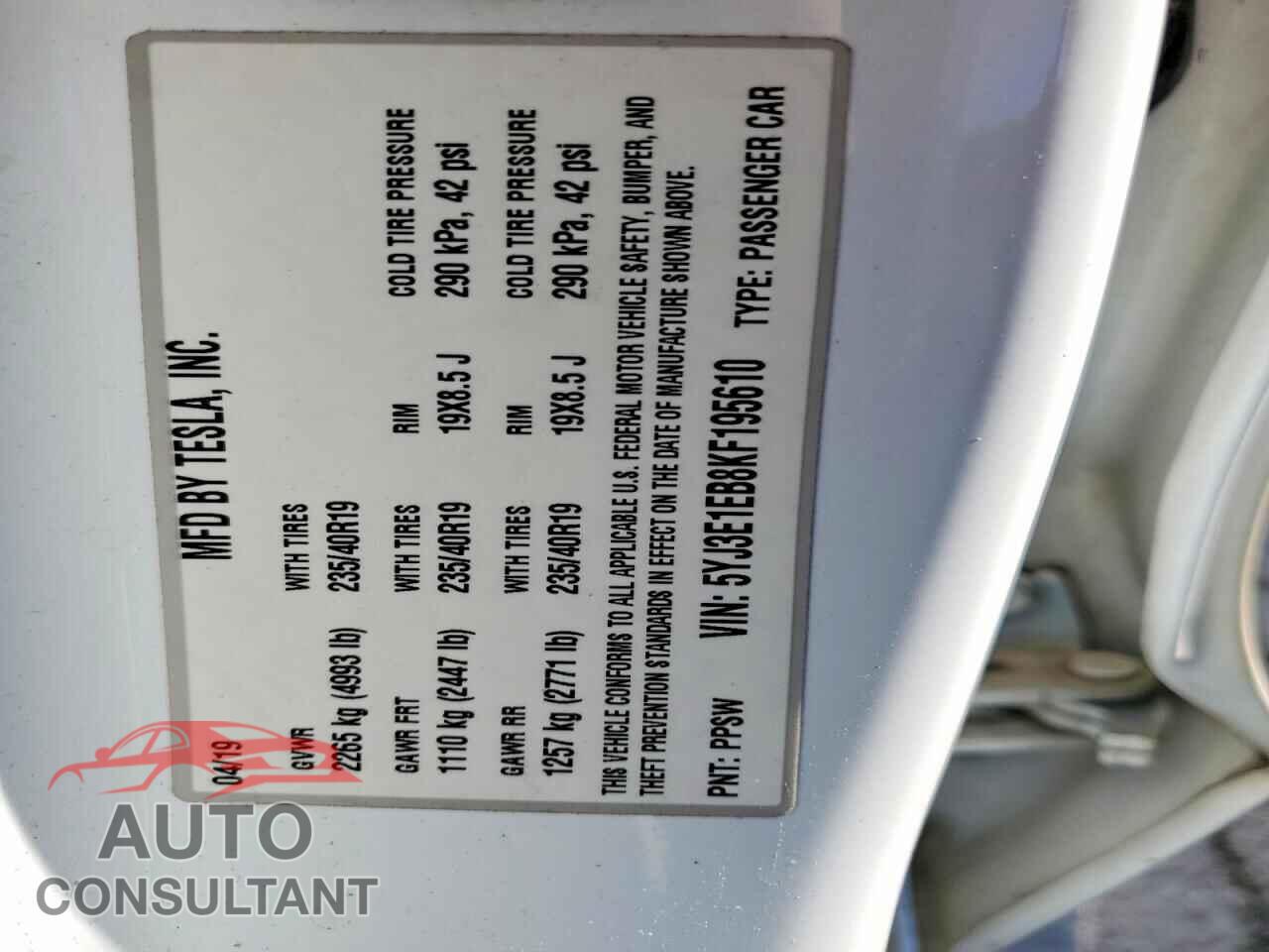 TESLA MODEL 3 2019 - 5YJ3E1EB8KF195610
