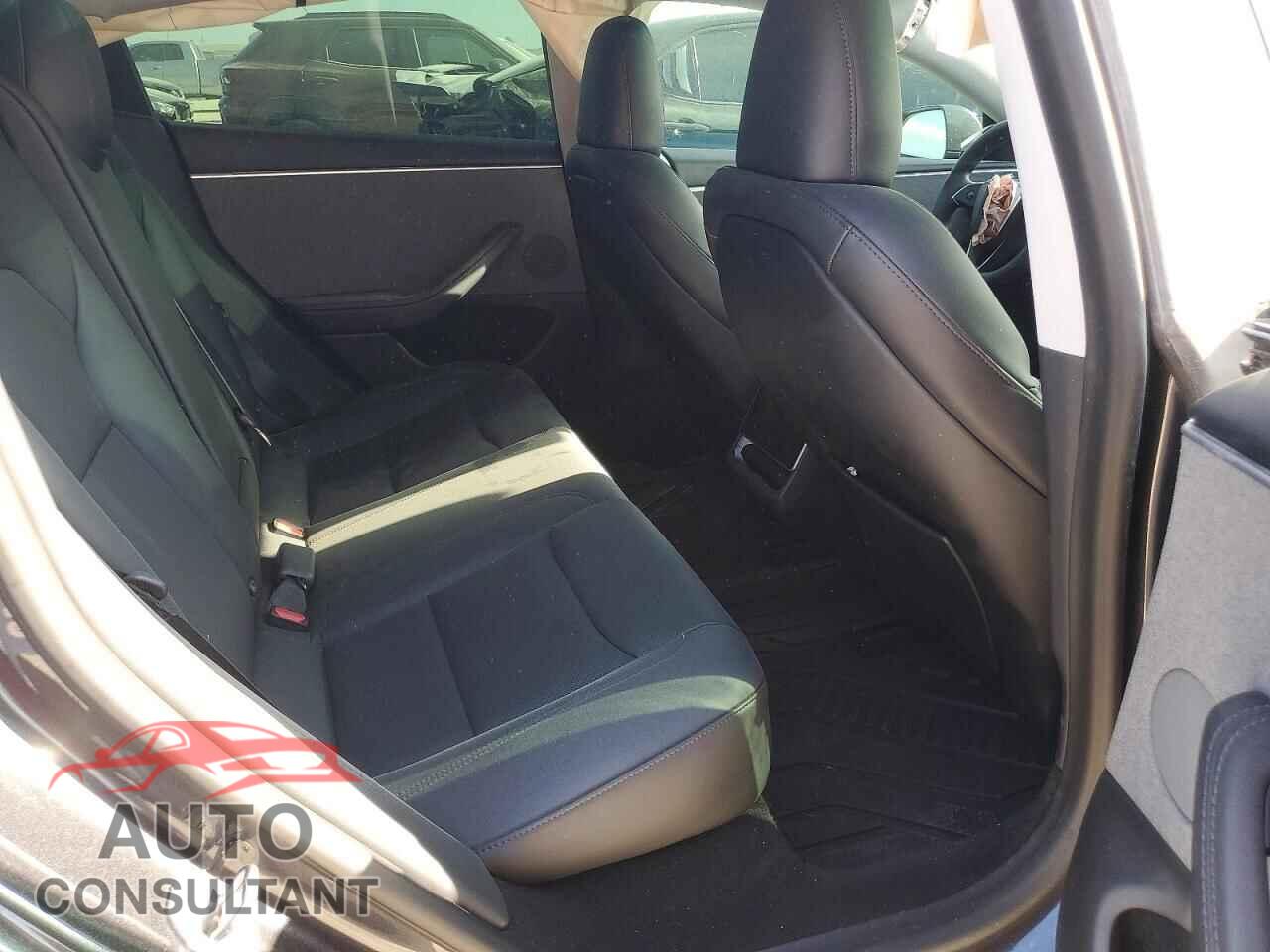 TESLA MODEL 3 2024 - 5YJ3E1EA0RF861232