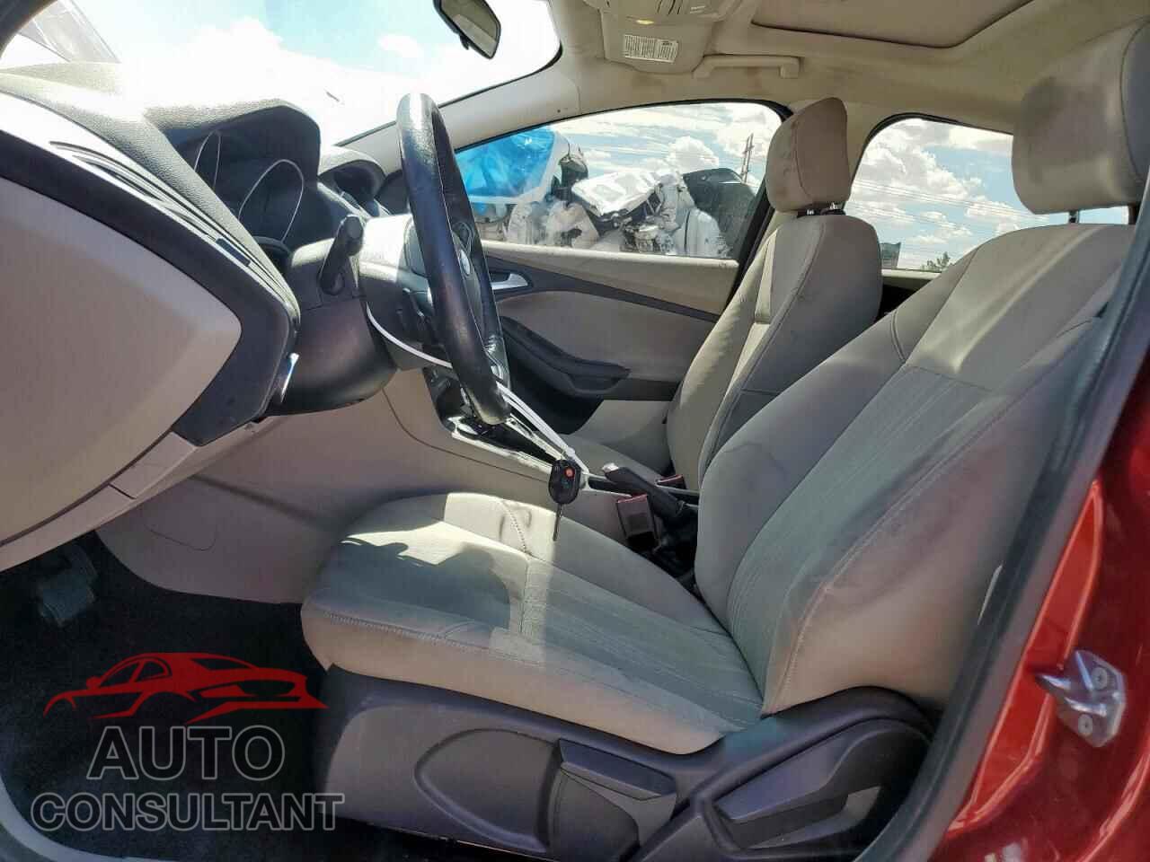 FORD FOCUS 2015 - 1FADP3F25FL312254