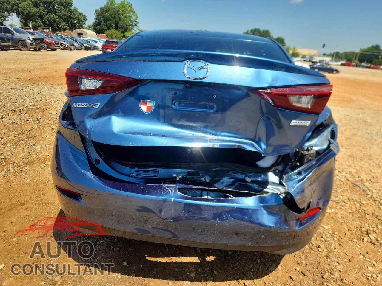MAZDA 3 2018 - 3MZBN1V39JM193473