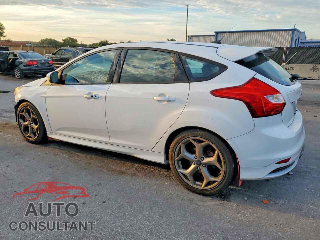FORD FOCUS 2014 - 1FADP3L92EL223936