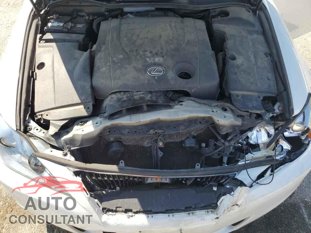 LEXUS IS 2011 - JTHCF5C27B5045575