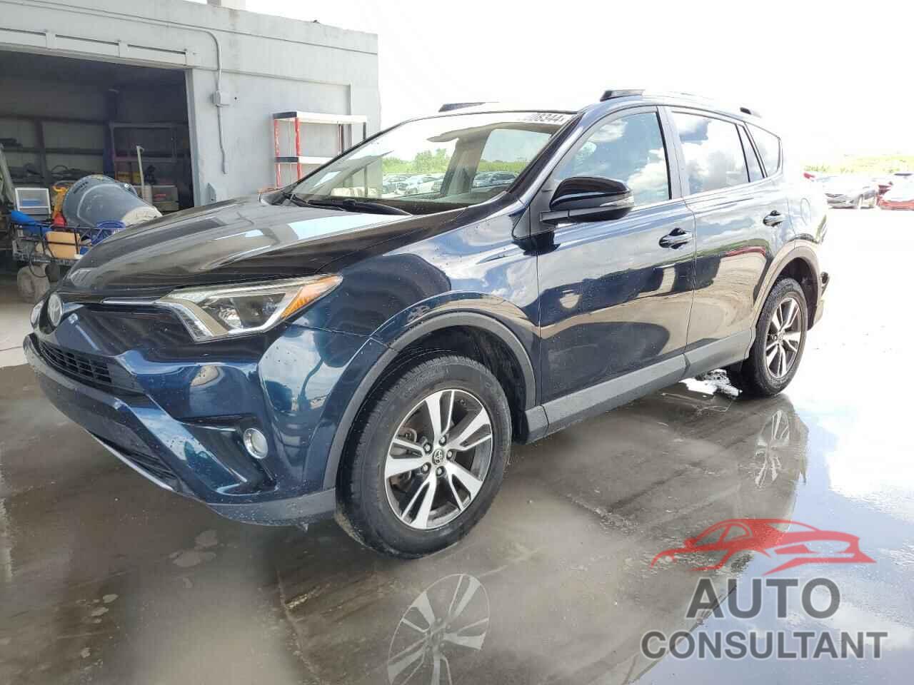 TOYOTA RAV4 2017 - JTMWFREVXHD093275