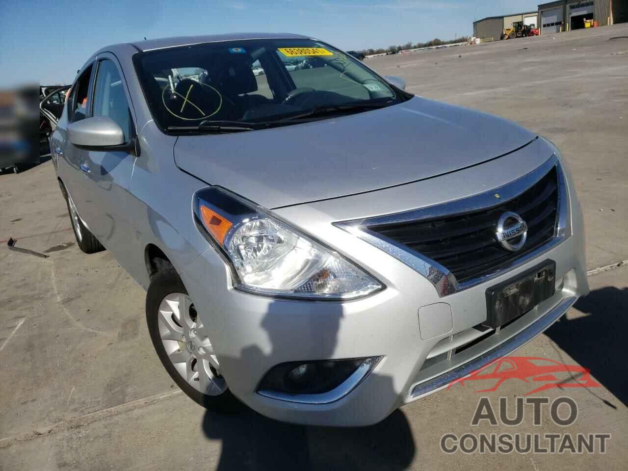 NISSAN VERSA 2017 - 3N1CN7AP8HL809427