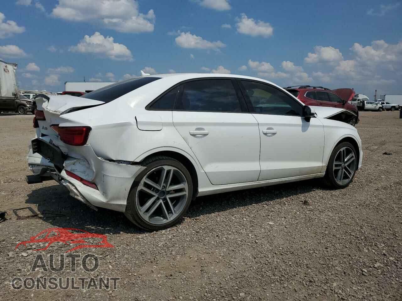 AUDI A3 2018 - WAUAUGFF8J1024875