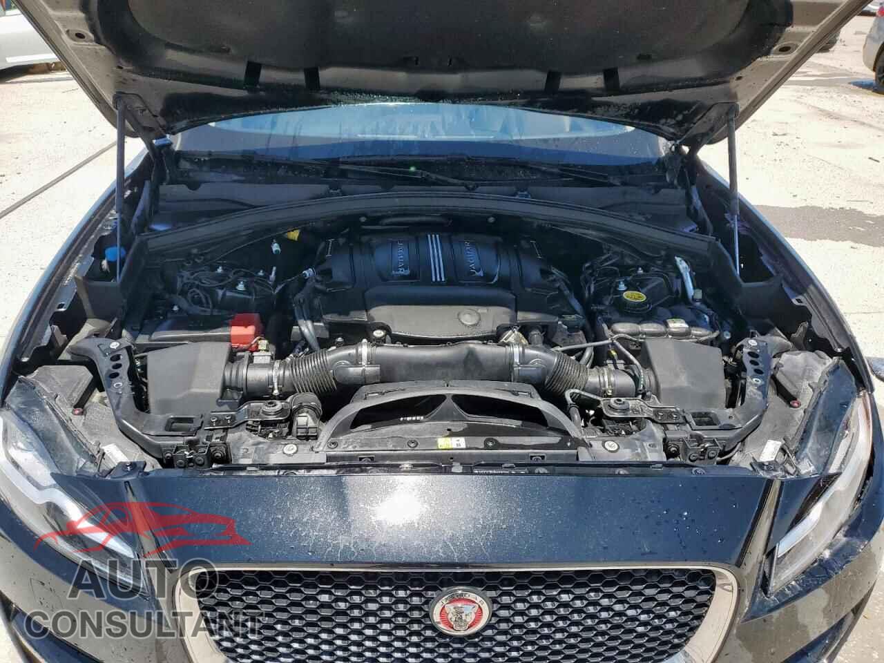 JAGUAR F-PACE 2017 - SADCK2BV8HA062946