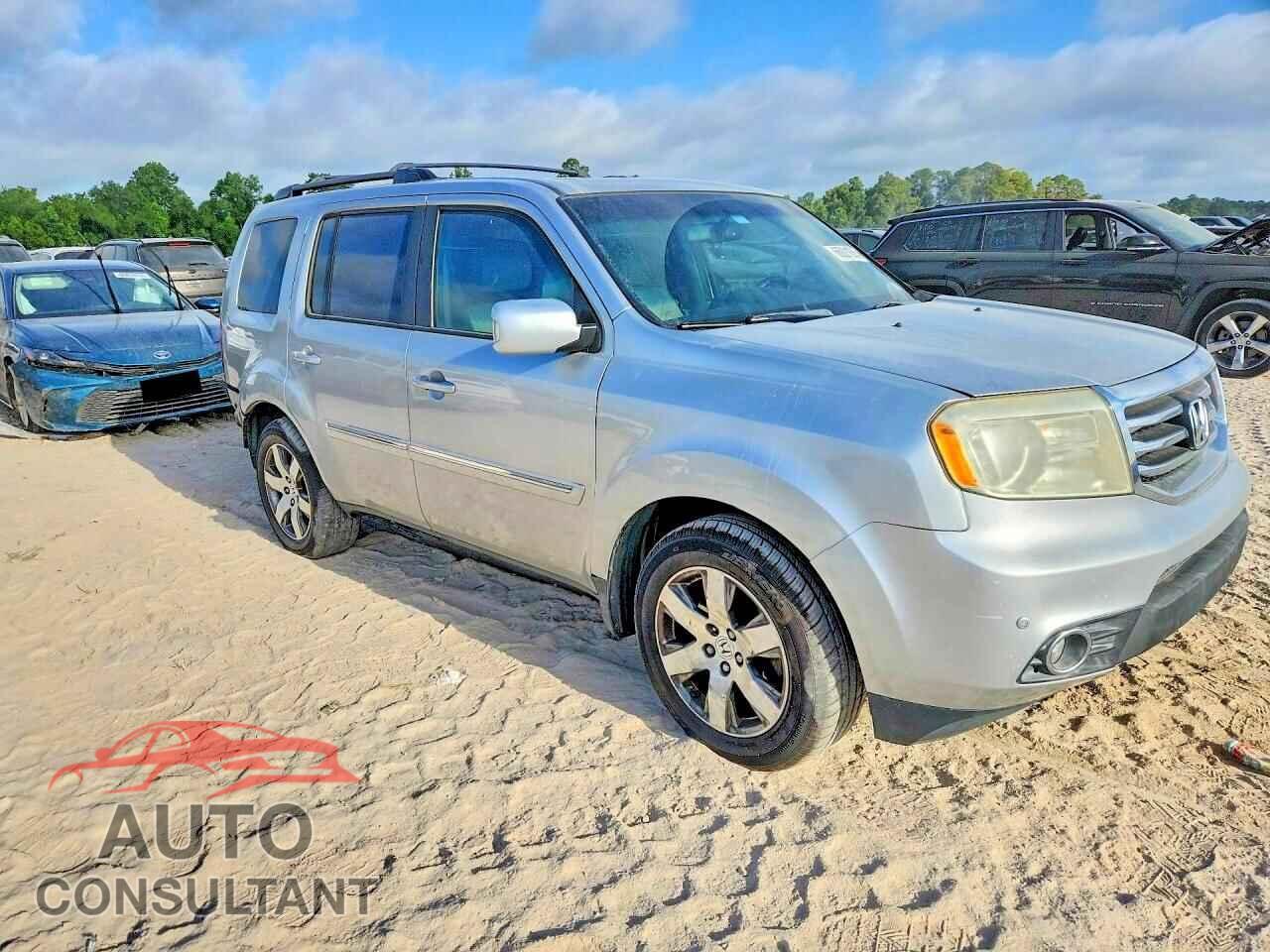 HONDA PILOT 2015 - 5FNYF4H94FB077749