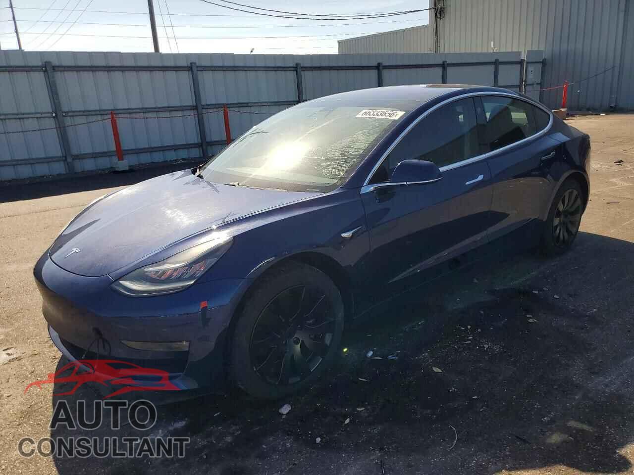 TESLA MODEL 3 2018 - 5YJ3E1EB0JF090073