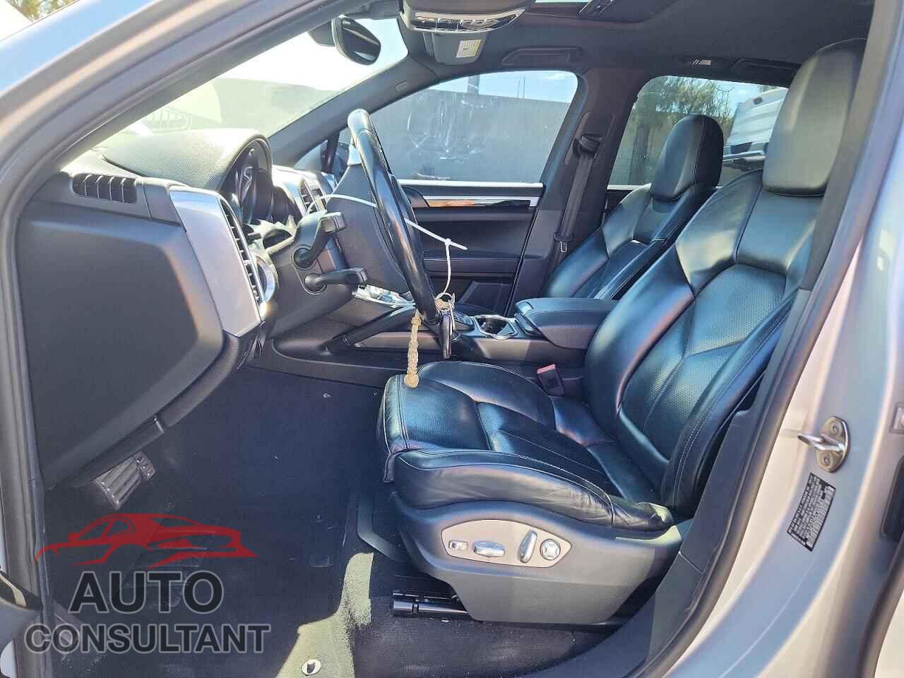 PORSCHE CAYENNE 2012 - WP1AE2A25CLA93083