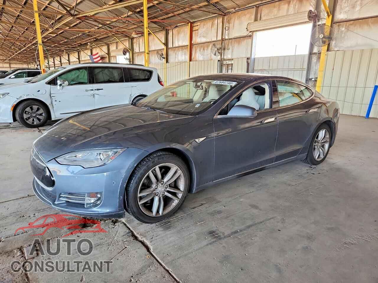 TESLA MODEL S 2013 - 5YJSA1CNXDFP27222