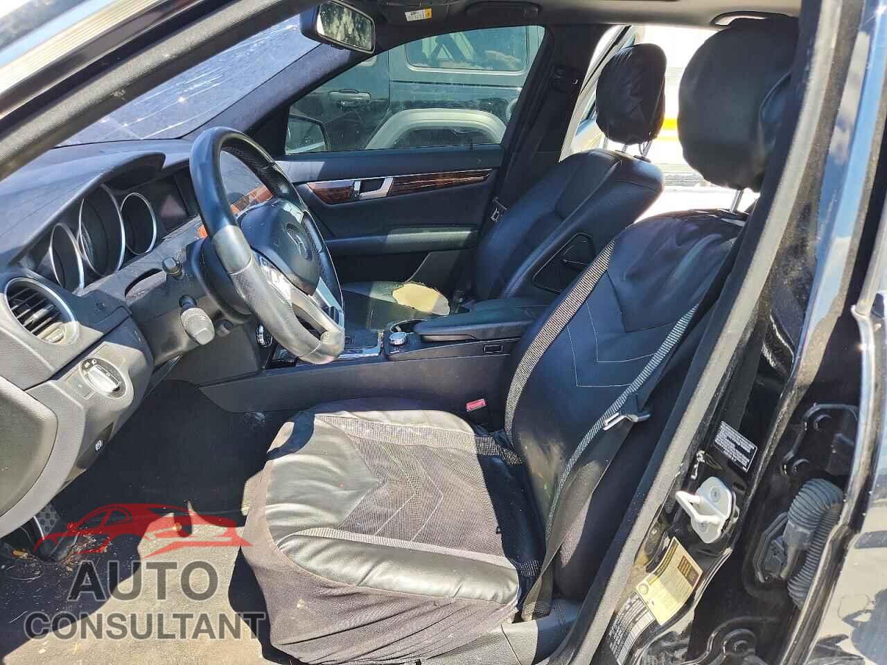 MERCEDES-BENZ C-CLASS 2012 - WDDGF8BB1CF913805