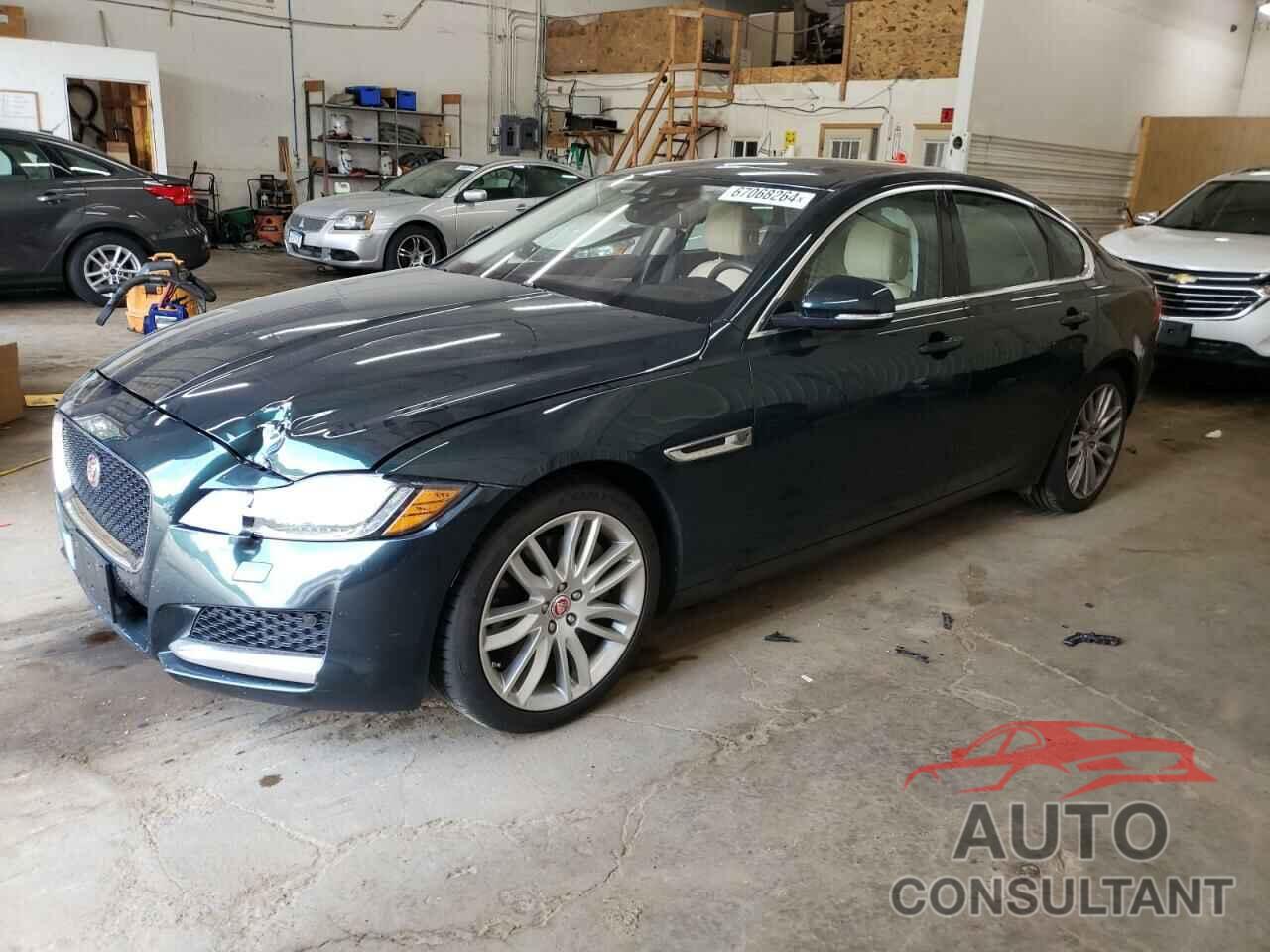 JAGUAR XF 2017 - SAJBK4BV3HCY27327