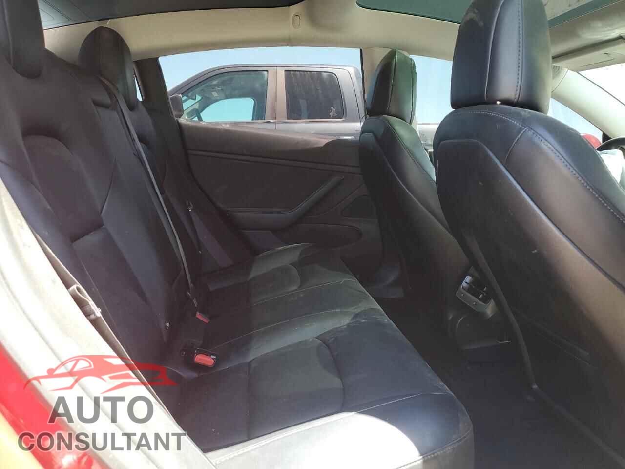 TESLA MODEL 3 2018 - 5YJ3E1EA2JF040105