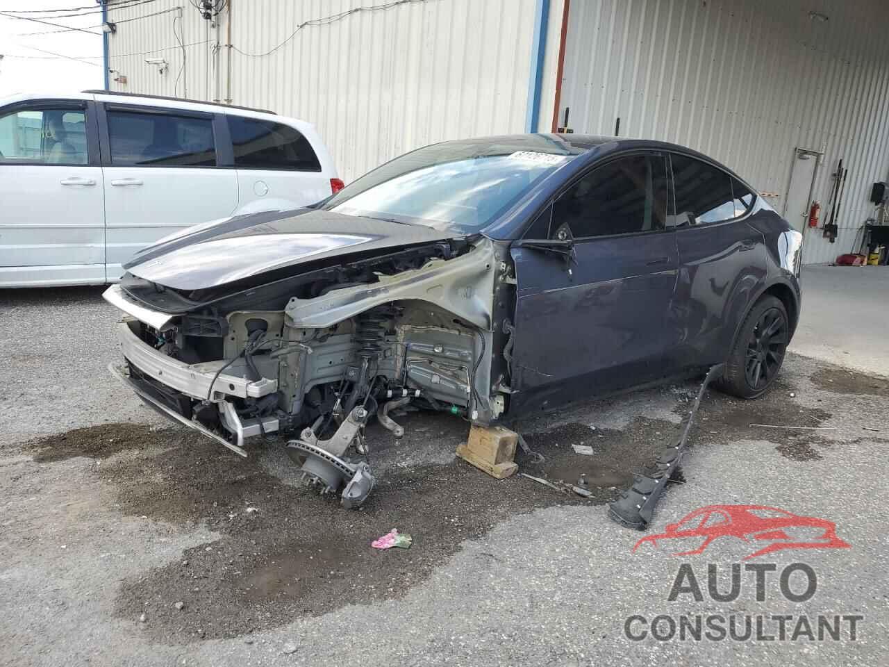 TESLA MODEL Y 2022 - 7SAYGDEE2NF310883