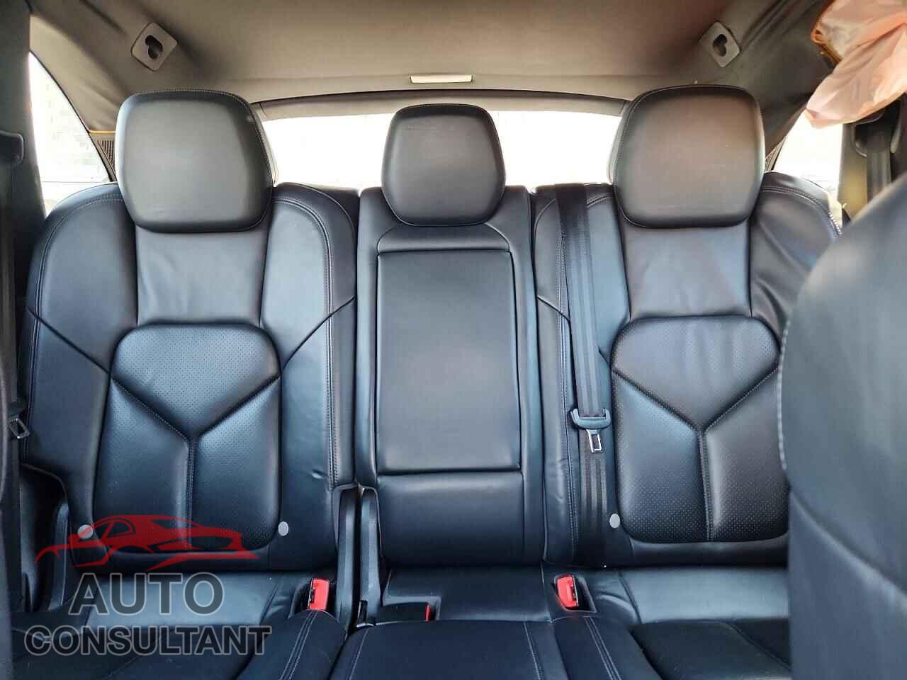 PORSCHE CAYENNE 2012 - WP1AB2A24CLA50055