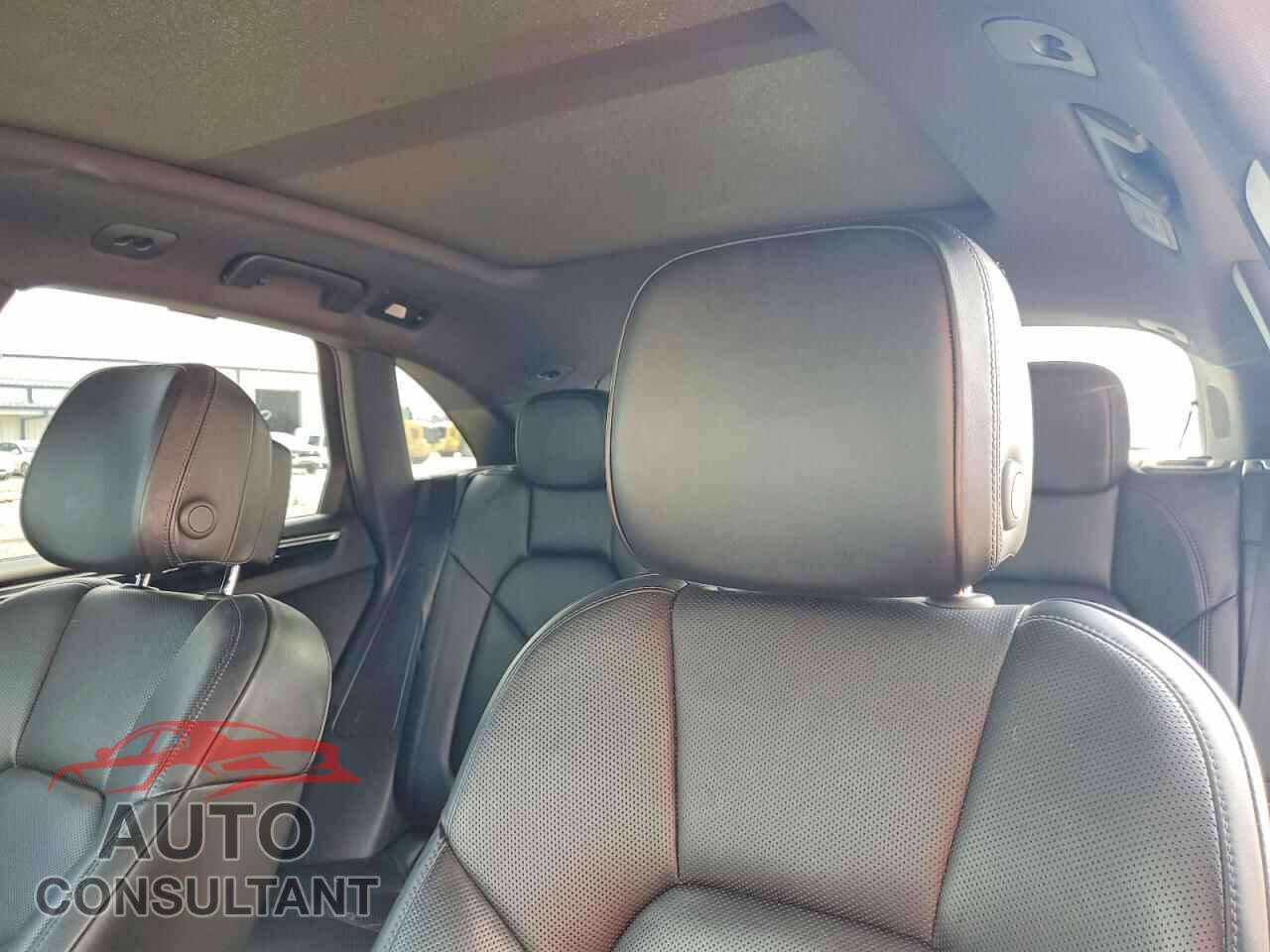 PORSCHE MACAN 2018 - WP1AB2A5XJLB33335