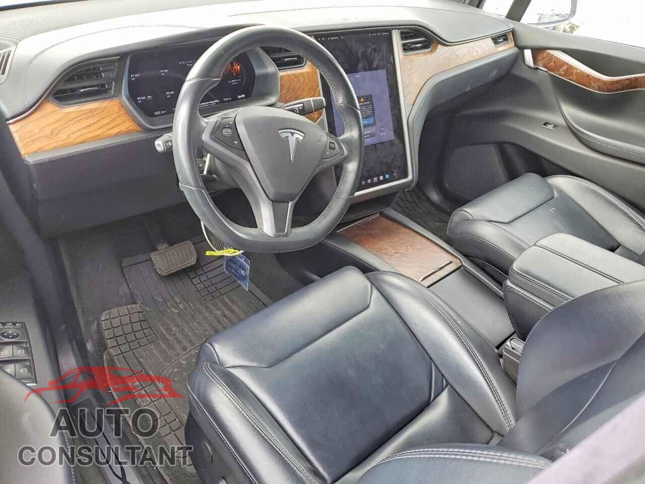TESLA MODEL X 2018 - 5YJXCAE20JF104660