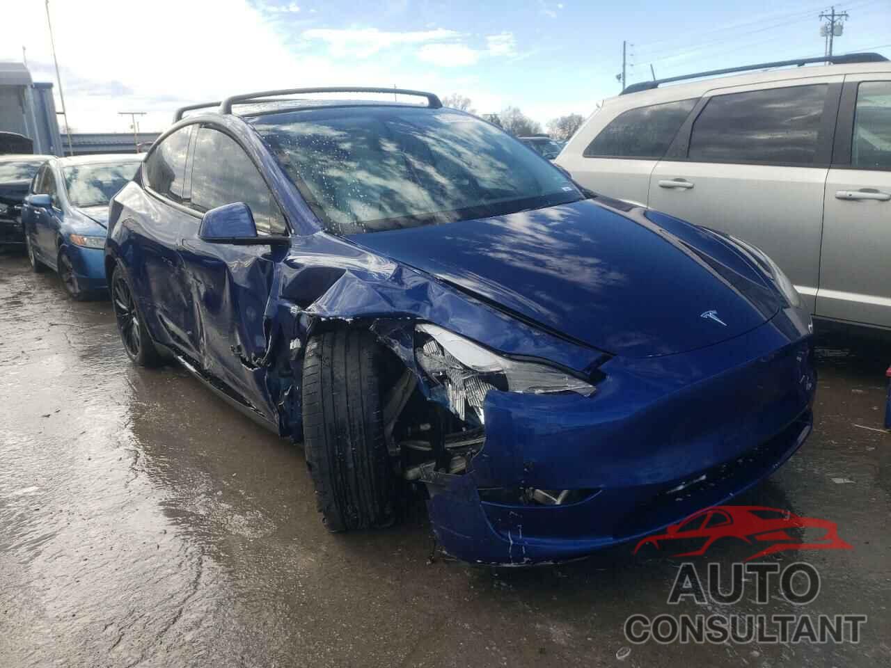 TESLA MODEL Y 2021 - 5YJYGDEE2MF096523
