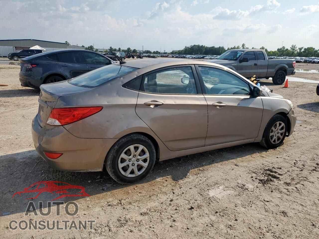 HYUNDAI ACCENT 2012 - KMHCT4AE3CU181383