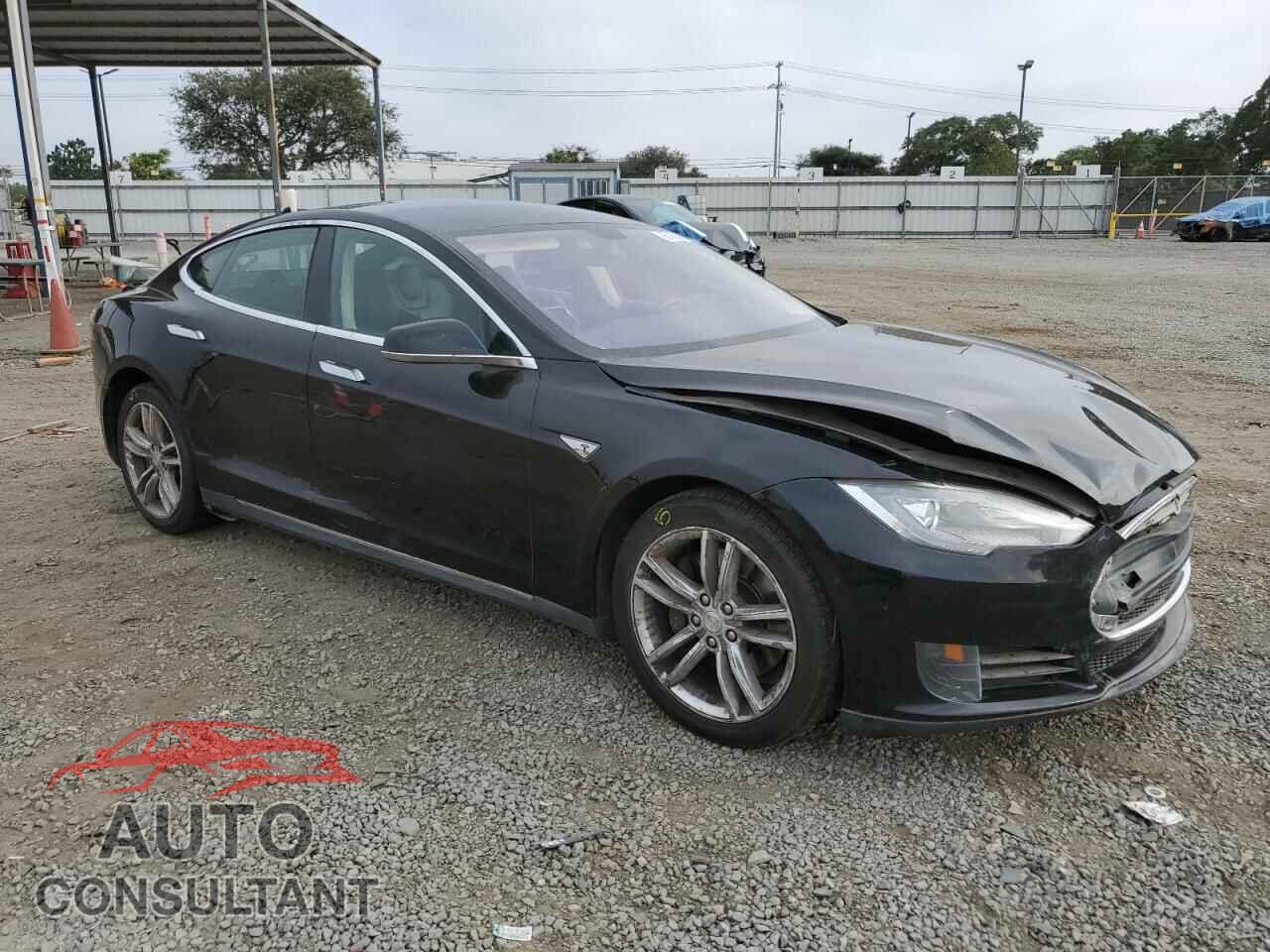 TESLA MODEL S 2013 - 5YJSA1DN7DFP07718