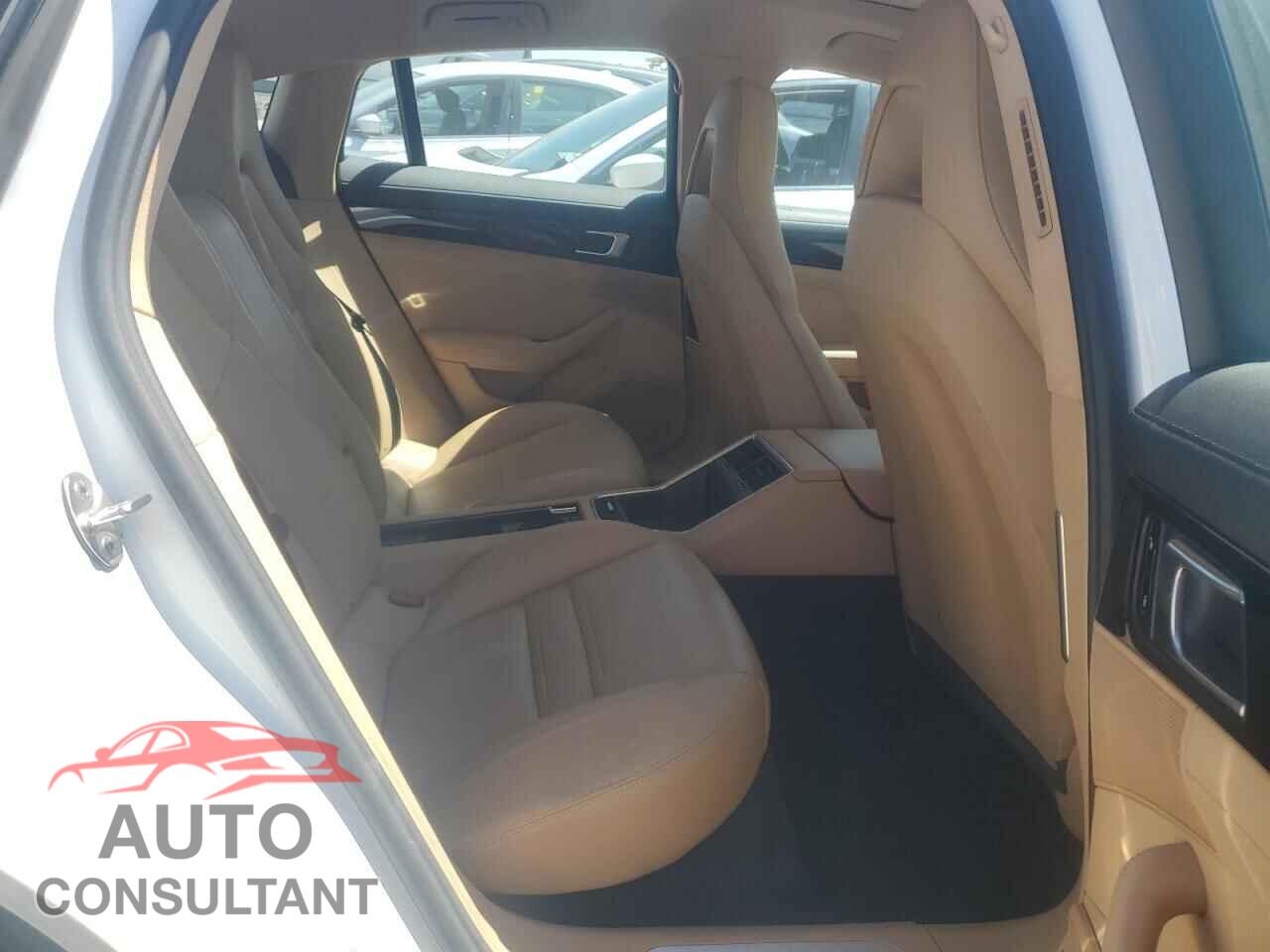 PORSCHE PANAMERA 2017 - WP0AA2A70HL104300