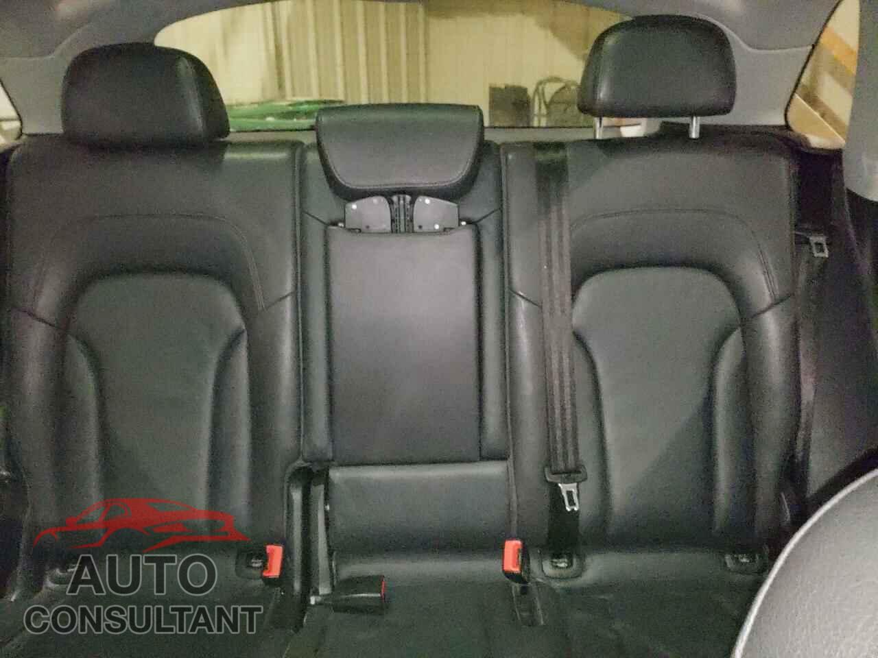 AUDI Q5 2017 - WA1V2AFP4HA028345