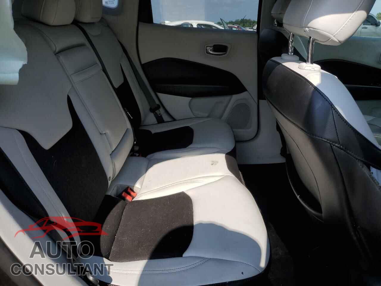 JEEP COMPASS 2017 - 3C4NJDBB1HT620623