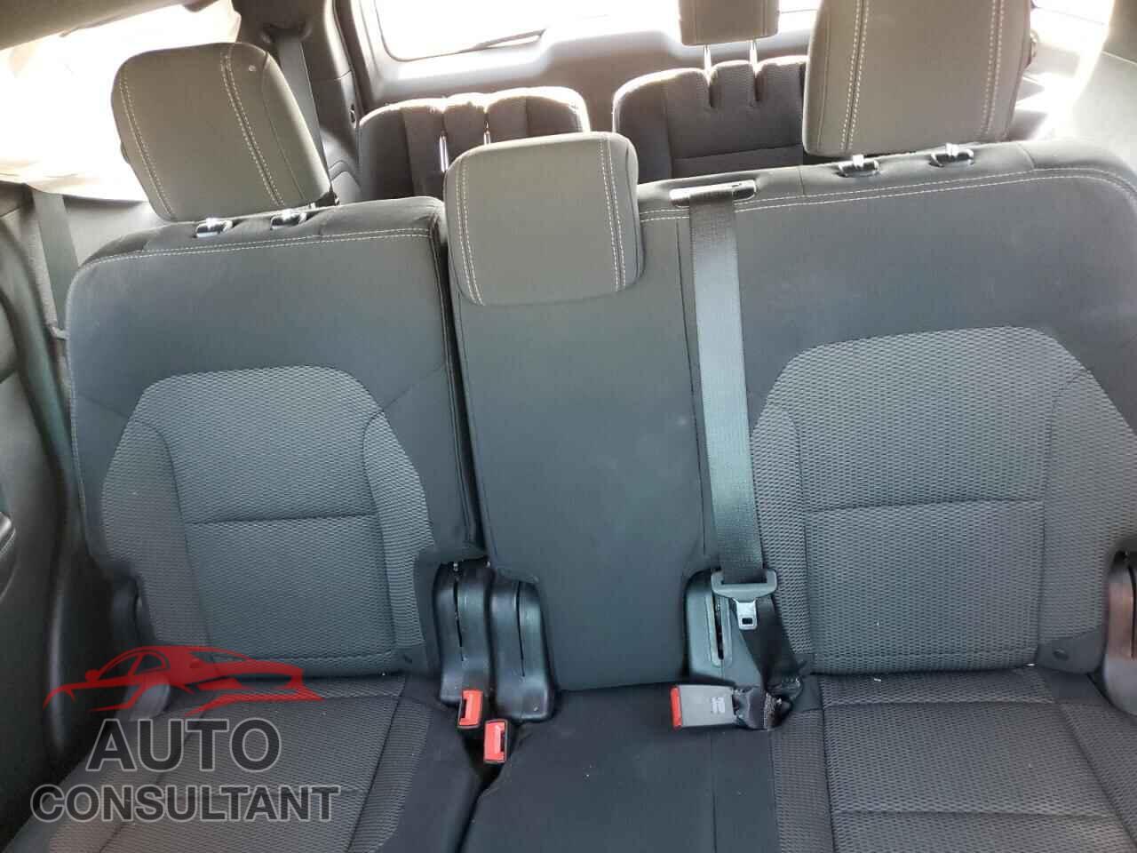 FORD EXPLORER 2017 - 1FM5K7D80HGA45883
