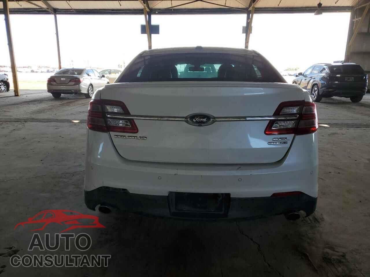 FORD TAURUS 2014 - 1FAHP2E82EG187173