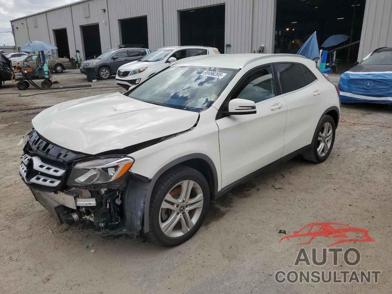 MERCEDES-BENZ GLA-CLASS 2018 - WDCTG4EB3JJ432551