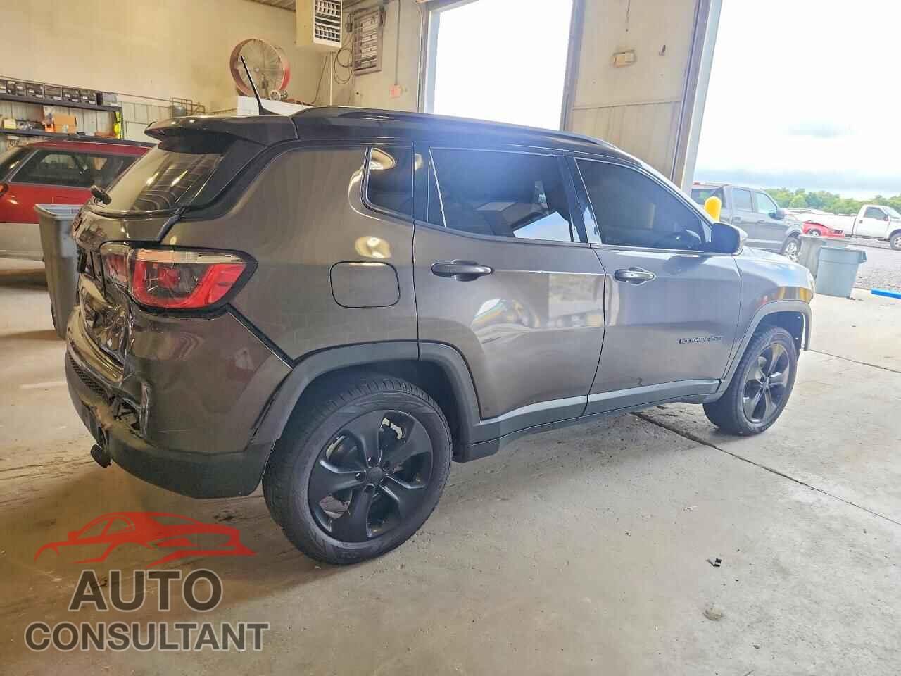 JEEP COMPASS 2018 - 3C4NJDBB1JT337645