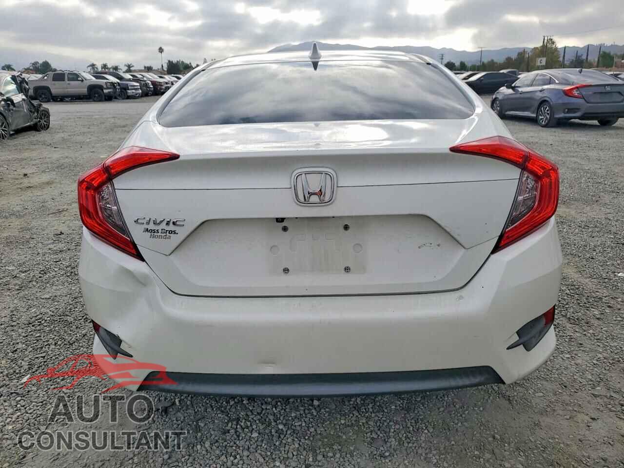 HONDA CIVIC 2017 - 2HGFC2F70HH558702