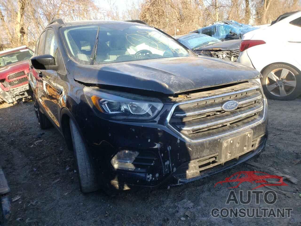 FORD ESCAPE 2017 - 1FMCU9GD4HUD99557