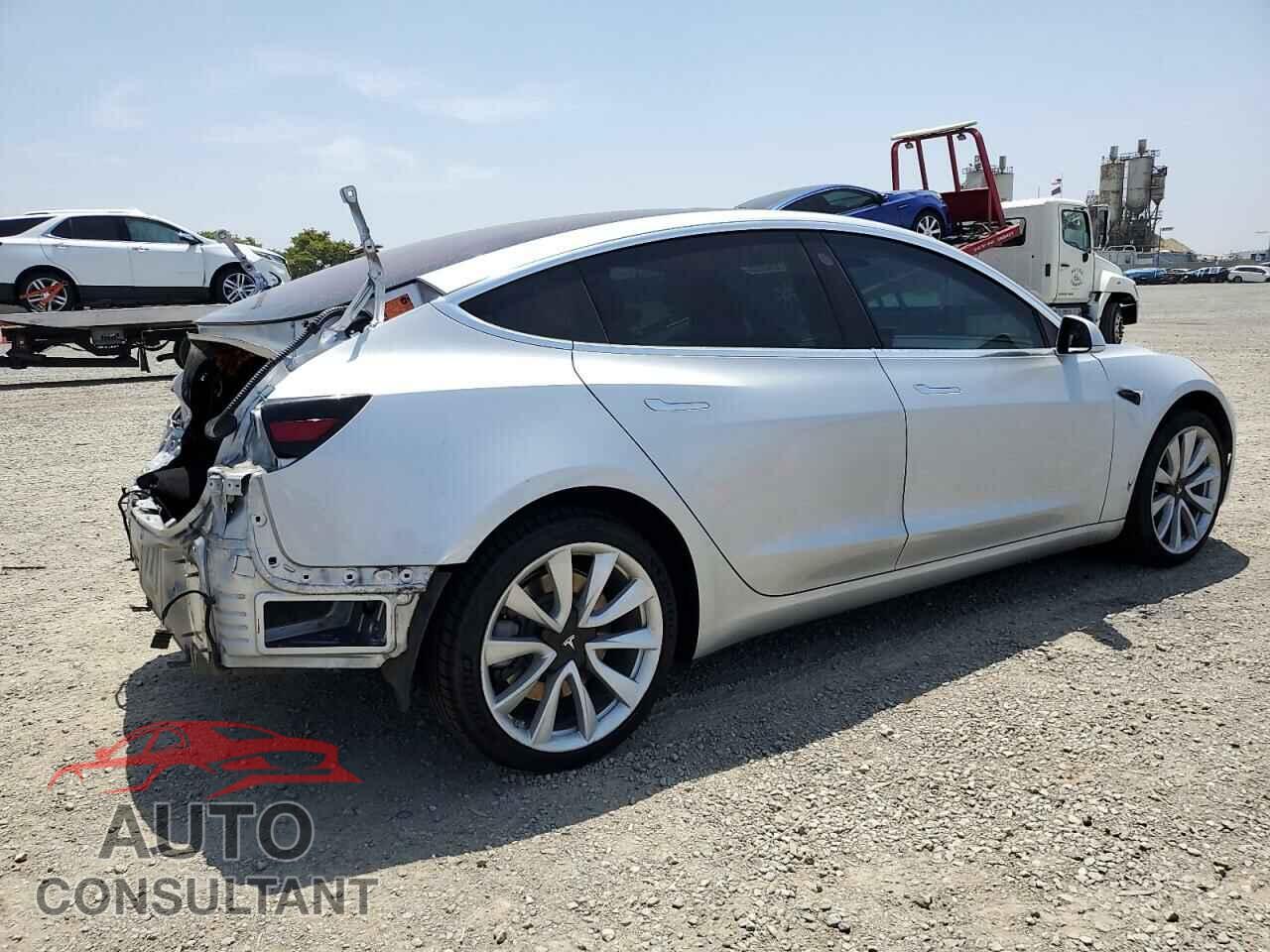 TESLA MODEL 3 2017 - 5YJ3E1EA5HF001826