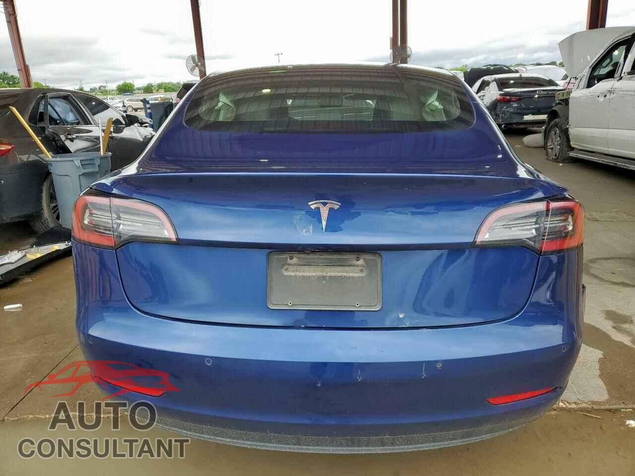 TESLA MODEL 3 2022 - 5YJ3E1EA7NF289098