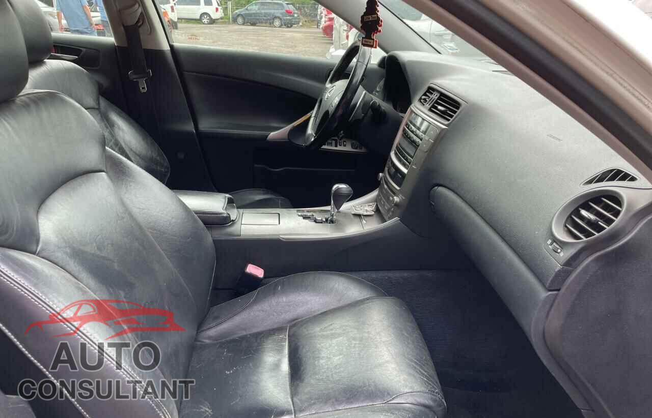 LEXUS IS 2010 - JTHBF5C21A5109541