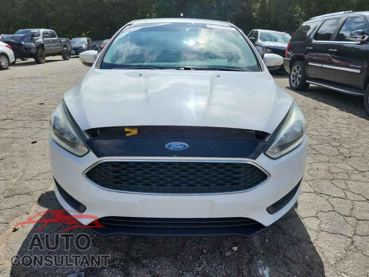 FORD FOCUS 2015 - 1FADP3K22FL298500