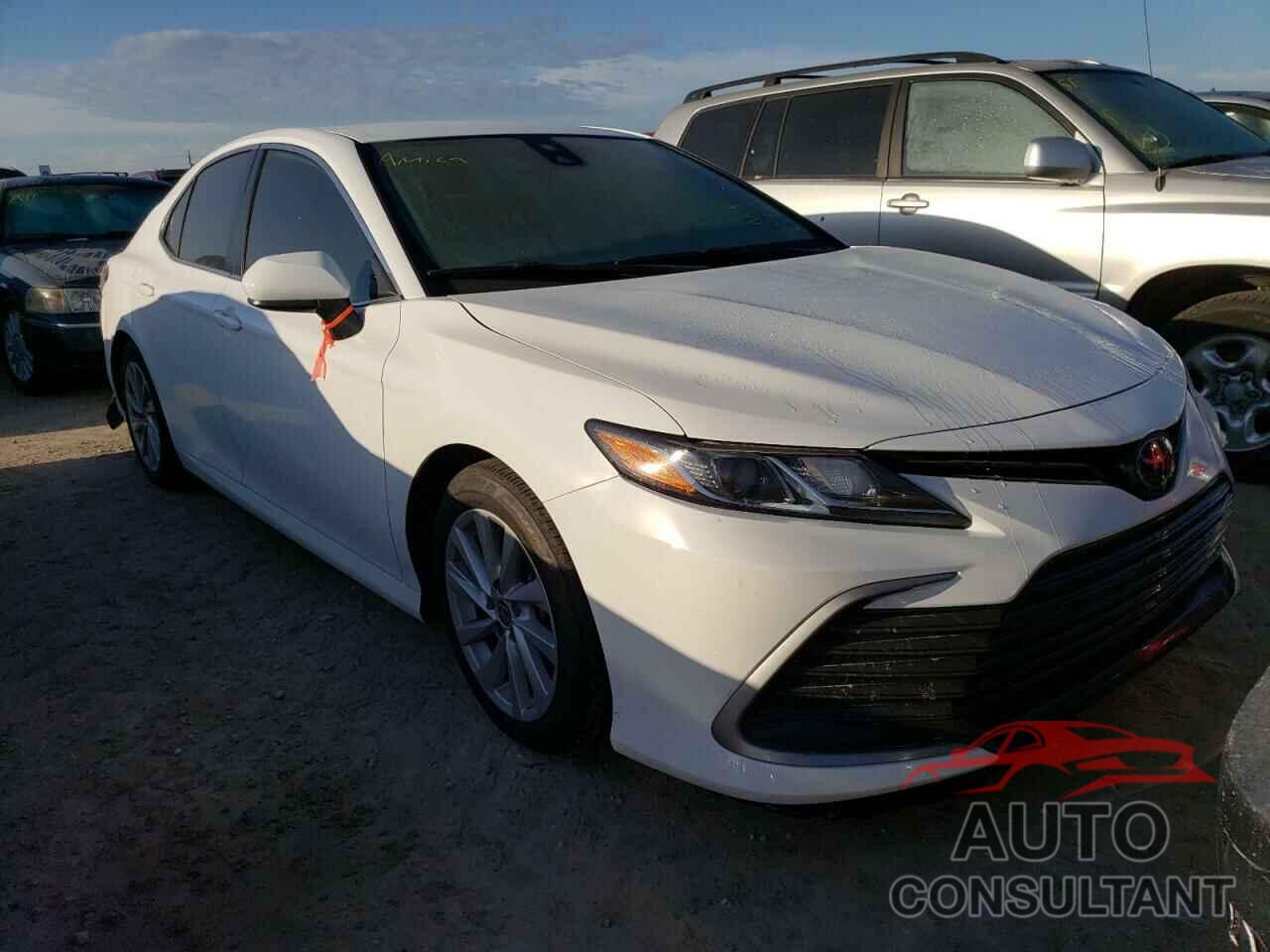 TOYOTA CAMRY 2021 - 4T1C11AK5MU491384