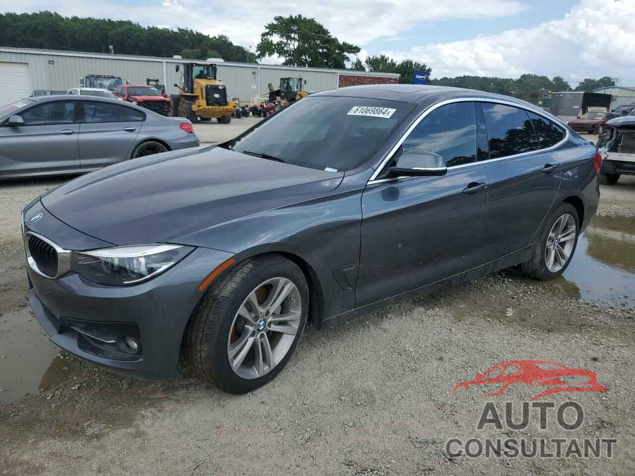 BMW 3 SERIES 2018 - WBA8Y3C56JG451203