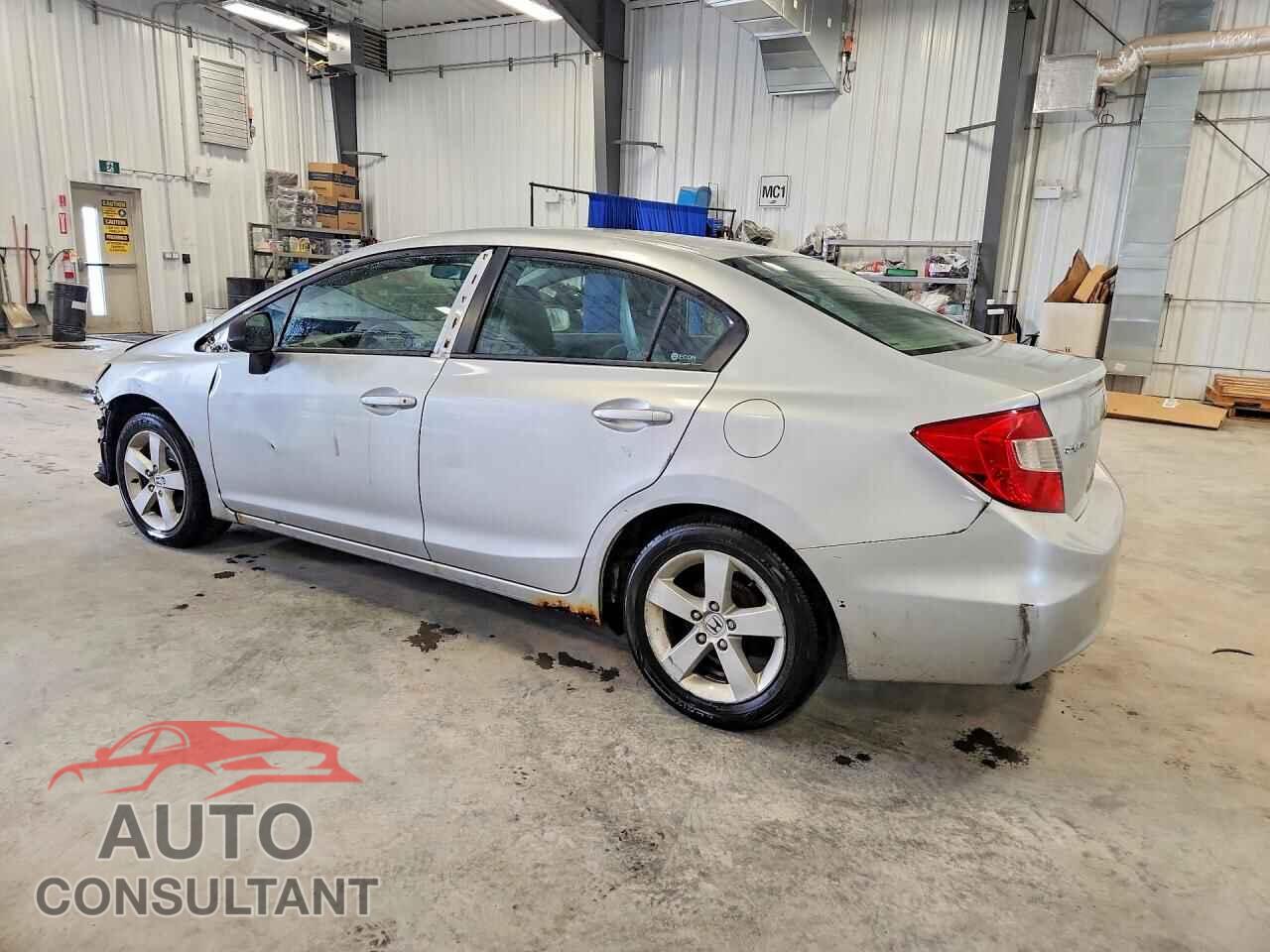 HONDA CIVIC 2012 - 2HGFB2E47CH016855