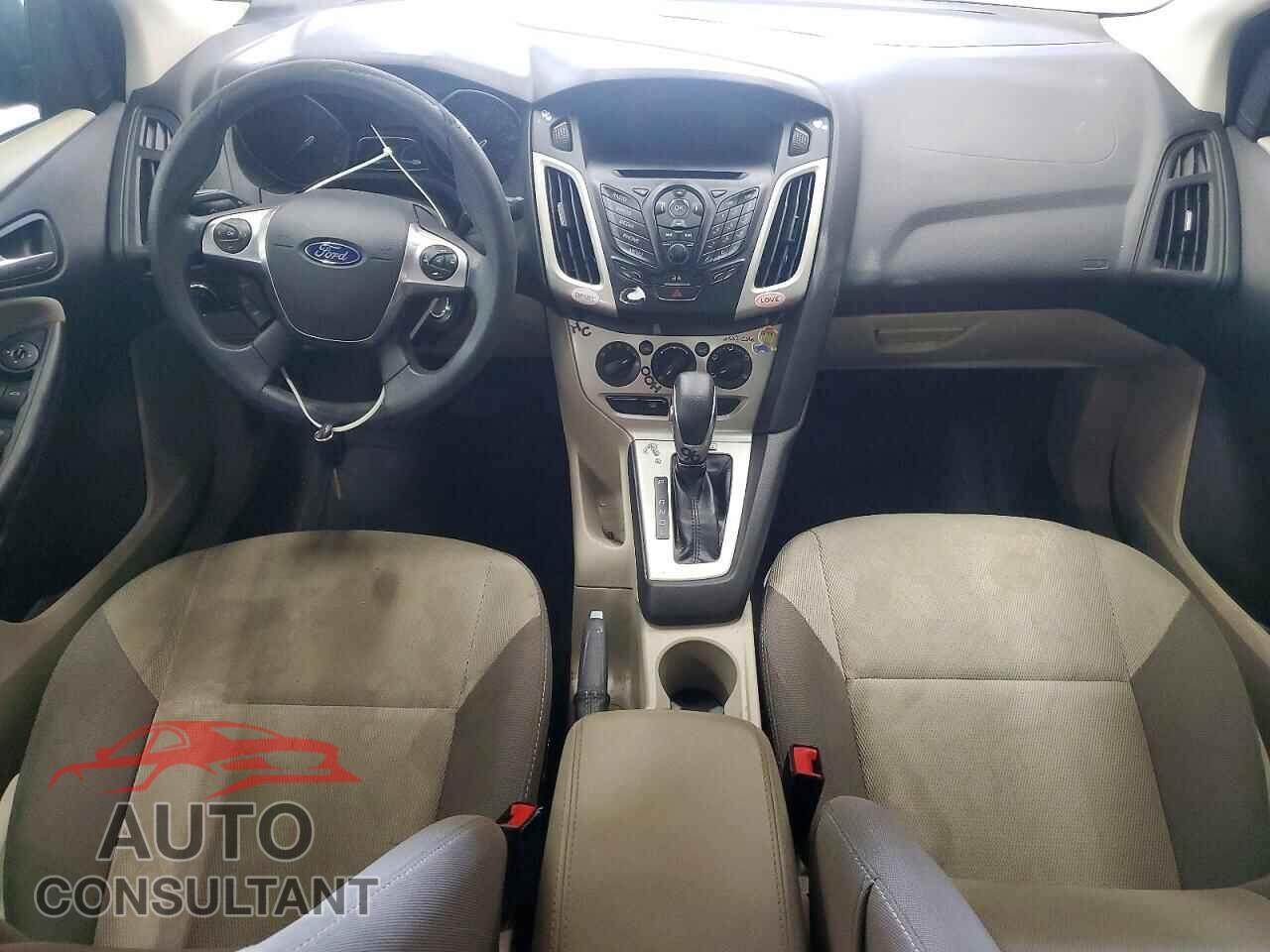 FORD FOCUS 2014 - 1FADP3F22EL425867
